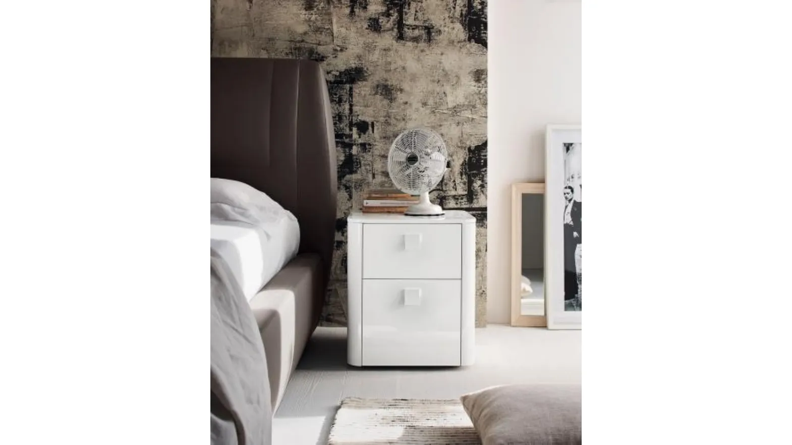 White Mono Bedside Table by Maronese Acf