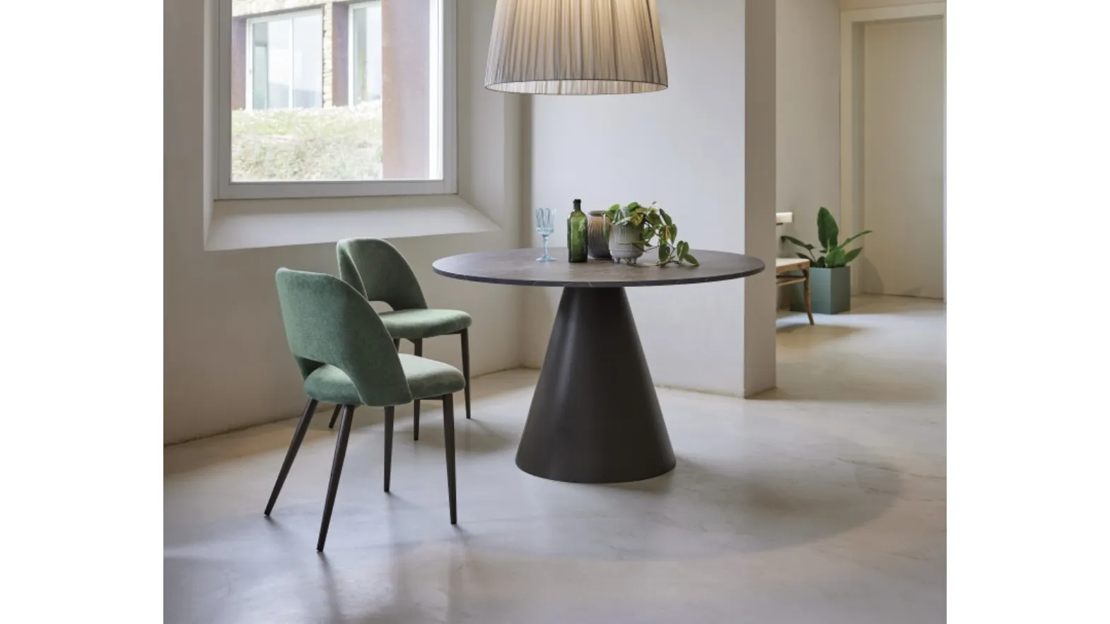 Globe T26 table by Friulsedie