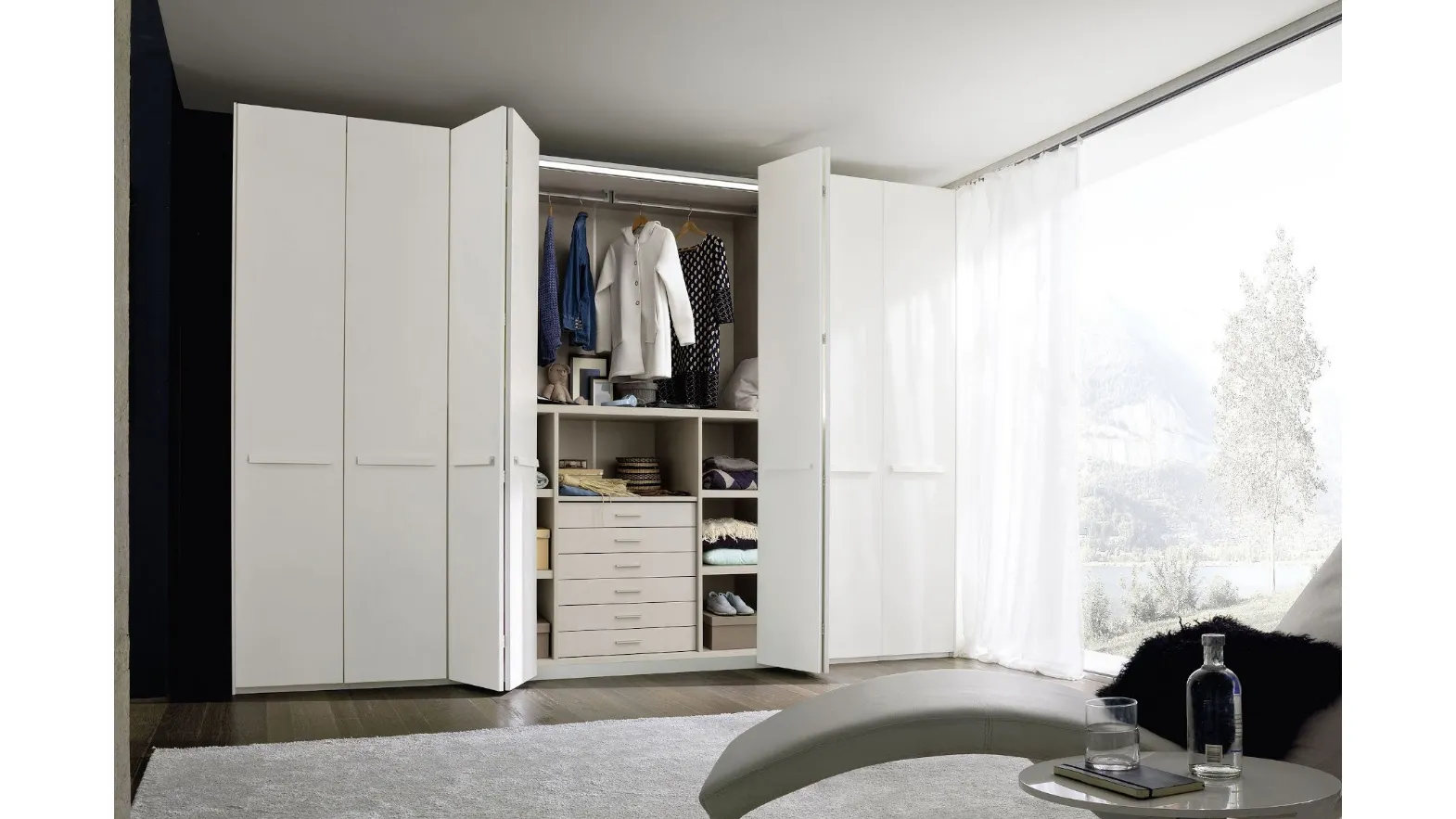 Wardrobe with folding doors model S75